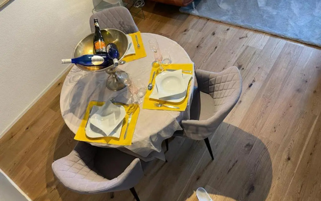 Royal Apartment EIBL 02