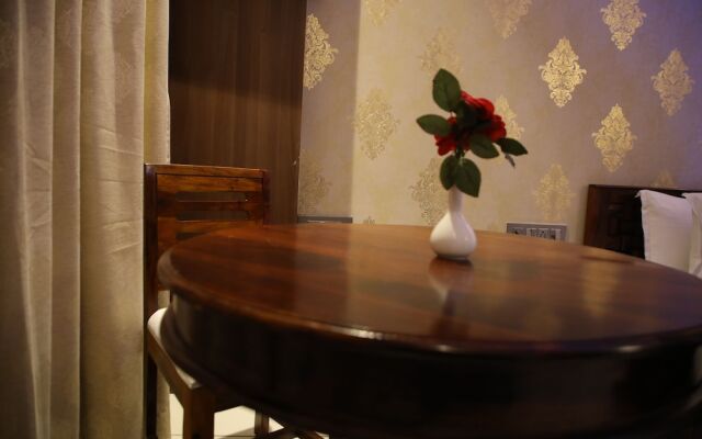 Rajathadri Royal Inn