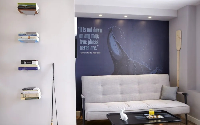 Apollon Library Suites