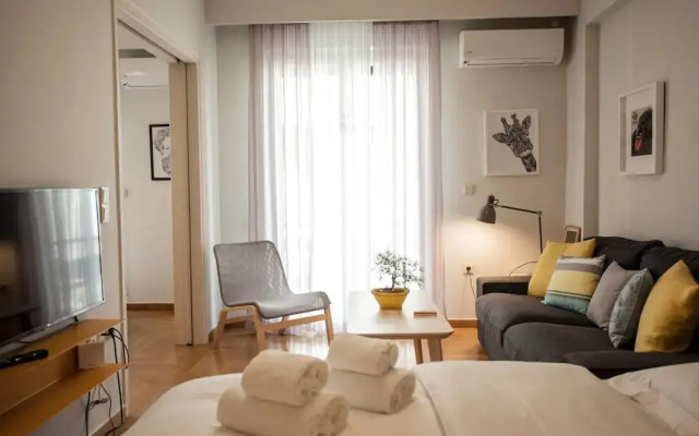 Stylish Flat Under Acropolis