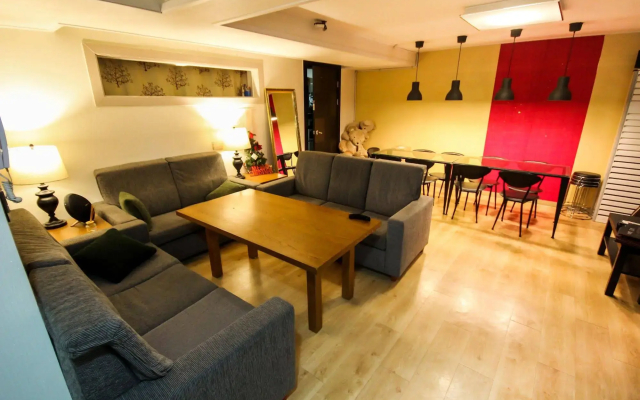 Zaza Backpackers