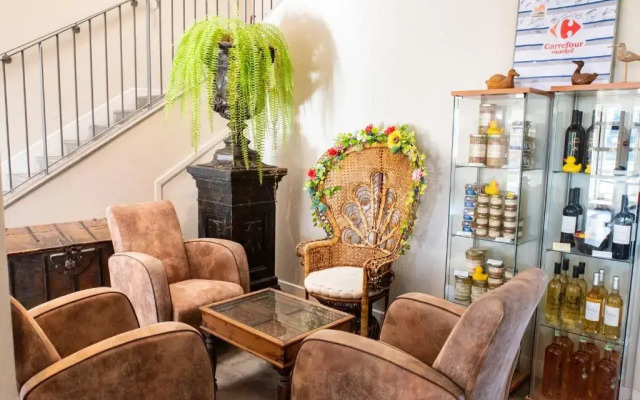 Le Canard Sur Le Toit