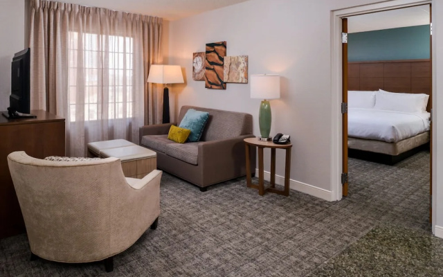 Staybridge Suites Indianapolis Downtown - Convention Center