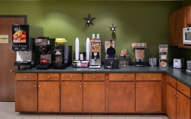 Star City Inn & Suites