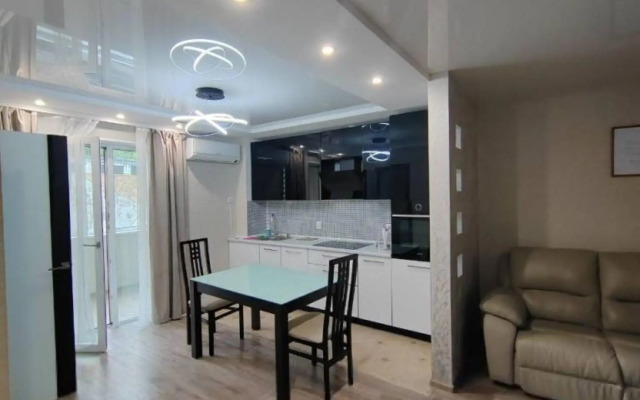 Cozy apartment on 26 Zhigura Street