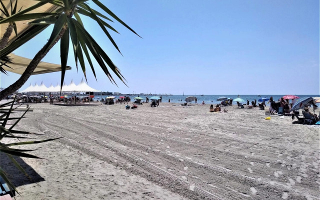 Beach Breeze Townhouse by the beach