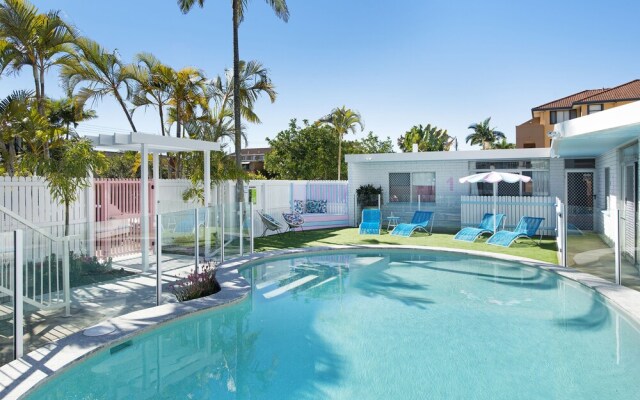 Ventura Beach Motel 2 Bedroom Poolside