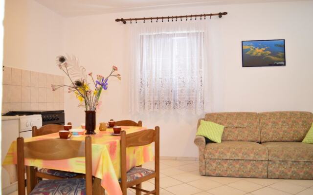 Apartments Ivica Pakostane