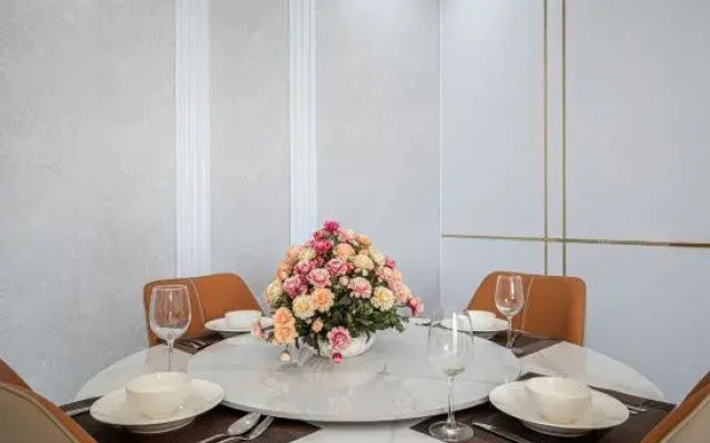 Luxury Home Landmark 81