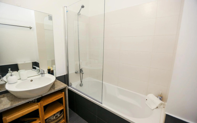 Enjoy Lisbon Graça 2