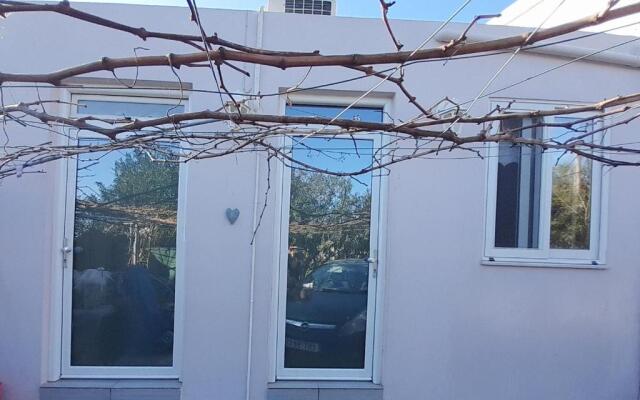 Nayia studio 300m from beach