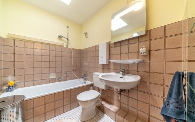 Private Apartment Lortzingweg