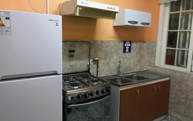 Hostal Tricontinental