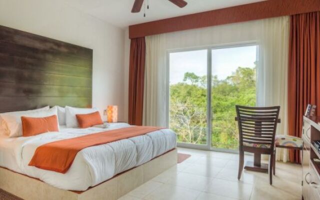 Villa Azalea Inn & Organic Farm