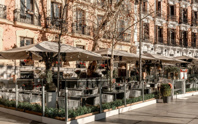 Hospes Puerta de Alcalá, a Member of Design Hotels