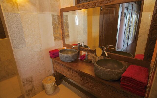 Villa Borobudur Resort