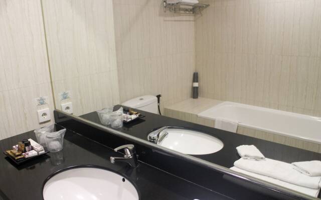 Narita Hotel Tangerang