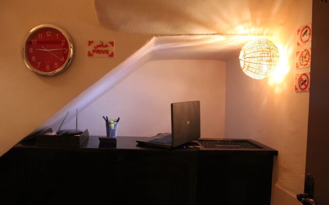 Corner Hostel Marrakech - Adults Only