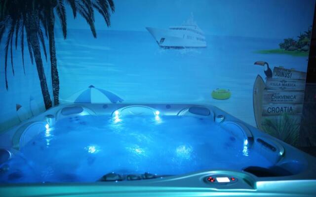 Villa mit Whirlpool für 32 Per