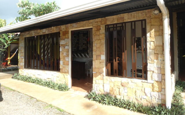 Cabinas Pura Vida Bed & Breakfast