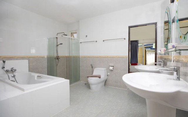 Garden Pool Villa Olivia Near Naiharn