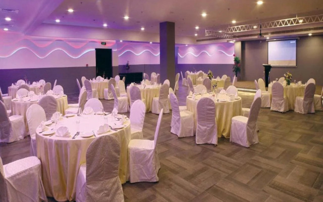 Park Regis Lotus Hotel