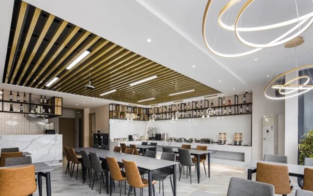 GEM Hotel Changzhou Xuejia'aoyuan North High-Speed Railway Station