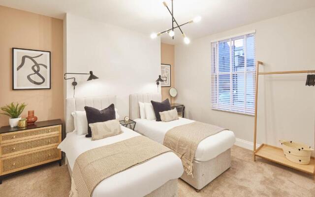 Host Stay Albion House
