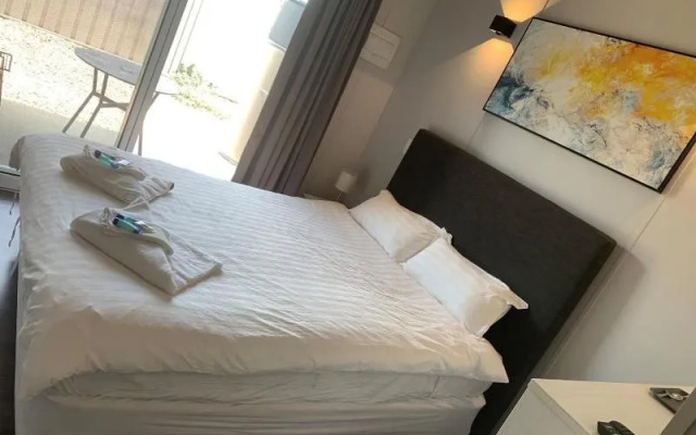 Richmond Midway Motel