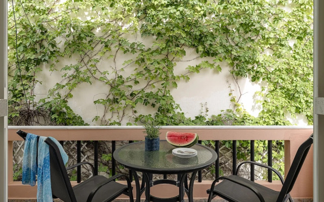 Elena SeaFront Luxury Apartments