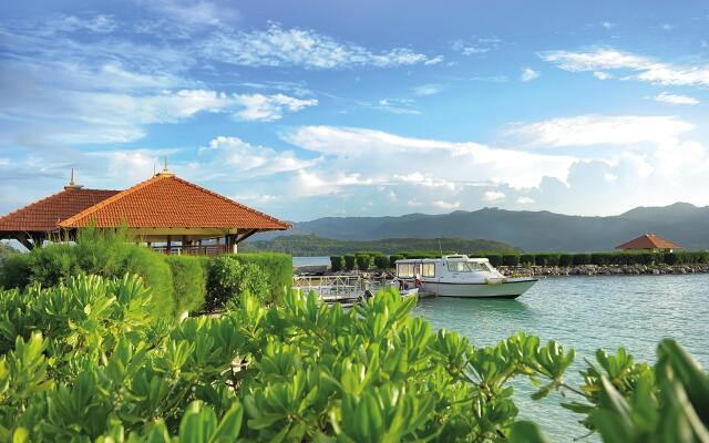 Sainte Anne Island - Beachcomber