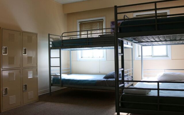 Westway Hotel & Hostel
