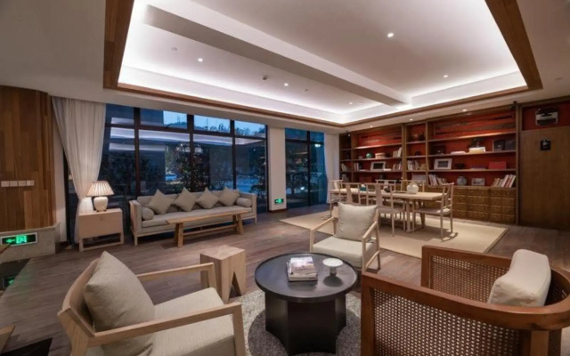 Suzhou Seclusive Tianpingshan Cultural Resort Hotel