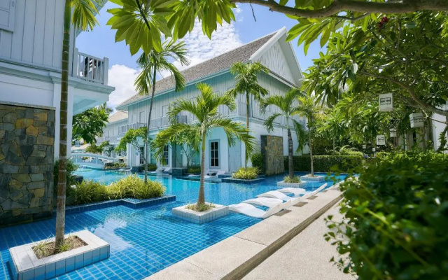 Ban Lao Hotel