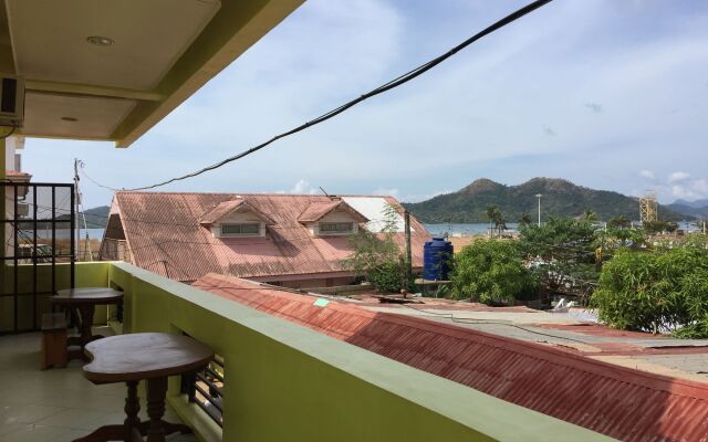 Luis Bay Travellers Lodge Coron