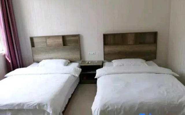 huayun Hotle