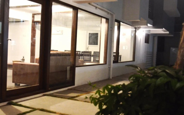 Blackroots Serviced Apartments