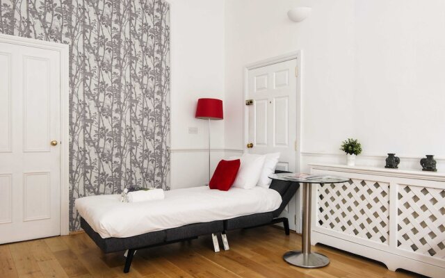 The Collingham Place Residence - AMI