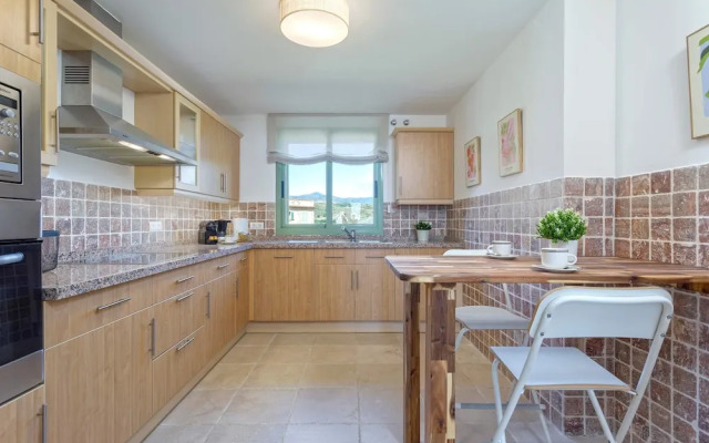 Exclusive 2BD Apartment Heated Pool Flamingos Golf