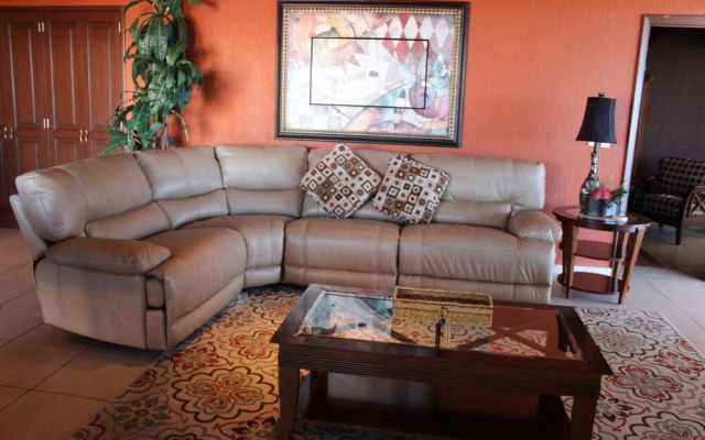 Sonoran Sun 3BR Deluxe SE 1007-v by Casago