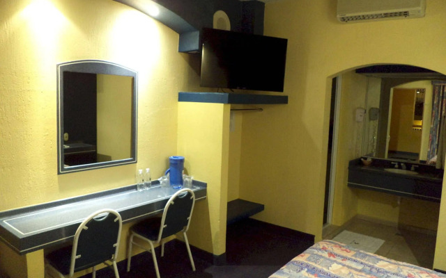 Hotel Pacific