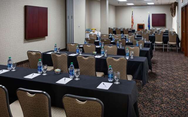 Radisson Hotel Bismarck