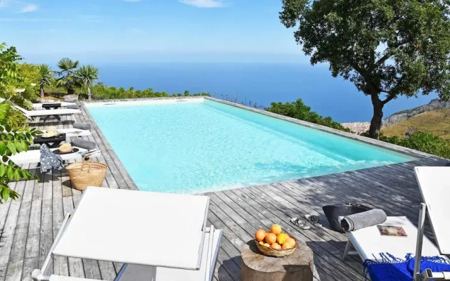 Villa Palomina 8 in Cefal