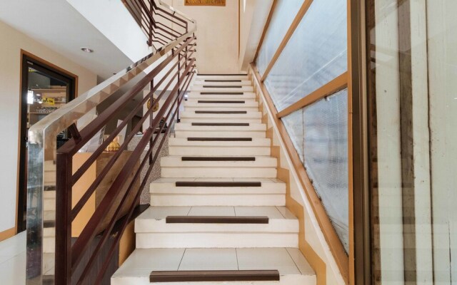 City Traveler Suites by RedDoorz