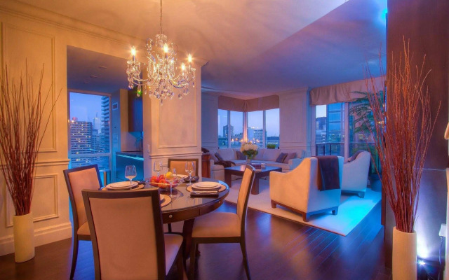 Sky Suites Yorkville