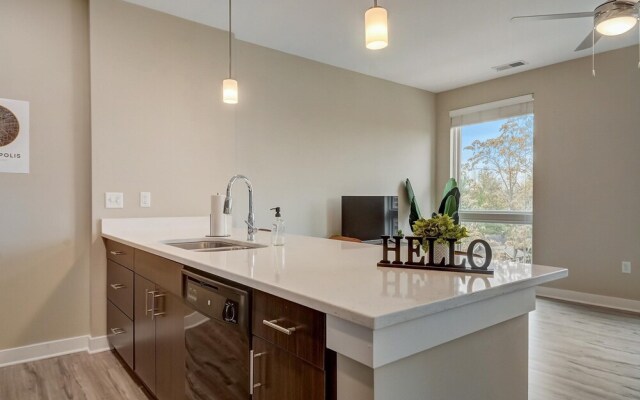 FRONTDESK Park 66 Flats Broad Ripple Indianapolis