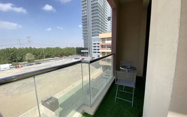 Lux BnB 1BD JVC
