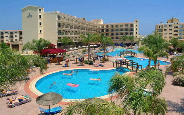 Tsokkos Gardens Hotel & Apartments