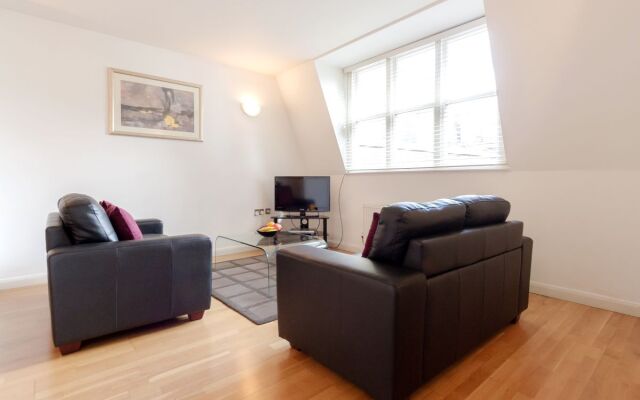 Roomspace Serviced Apartments - Groveland Court