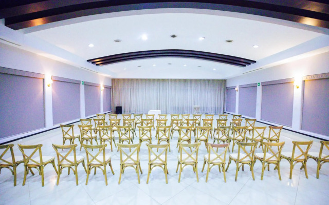 InHouse Select Hacienda Tres Rios